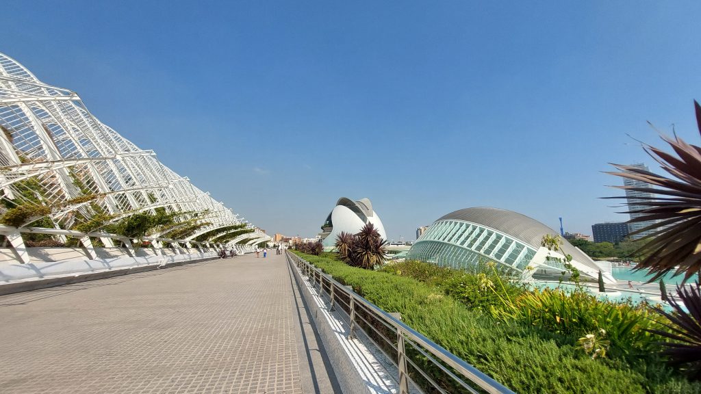 Città delle Arti e delle Scienze a Valencia vista esterna durante uno scalo in crociera