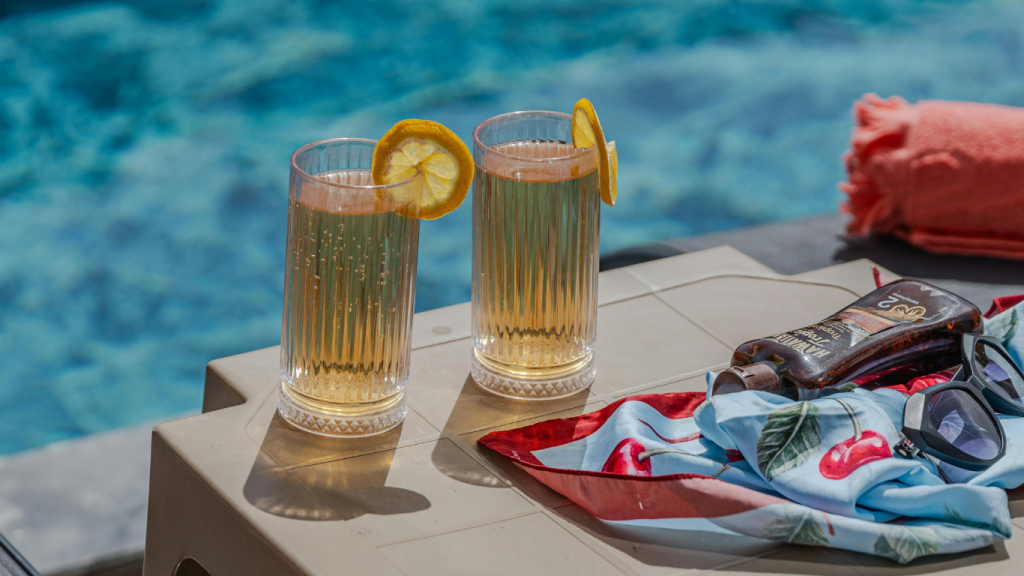 Soft drink a bordo piscina