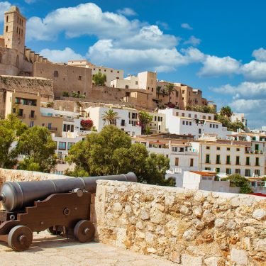Ibiza - Image by JOSE MANUEL ALABARCE PAEZ from Pixabay