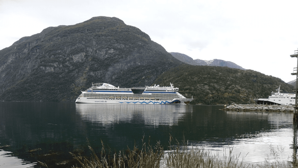 Sbarco tender a Hellesylt crociera