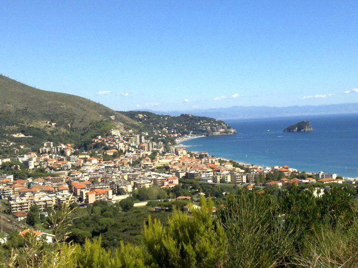 Panorama Spotorno fonte Wikipedia