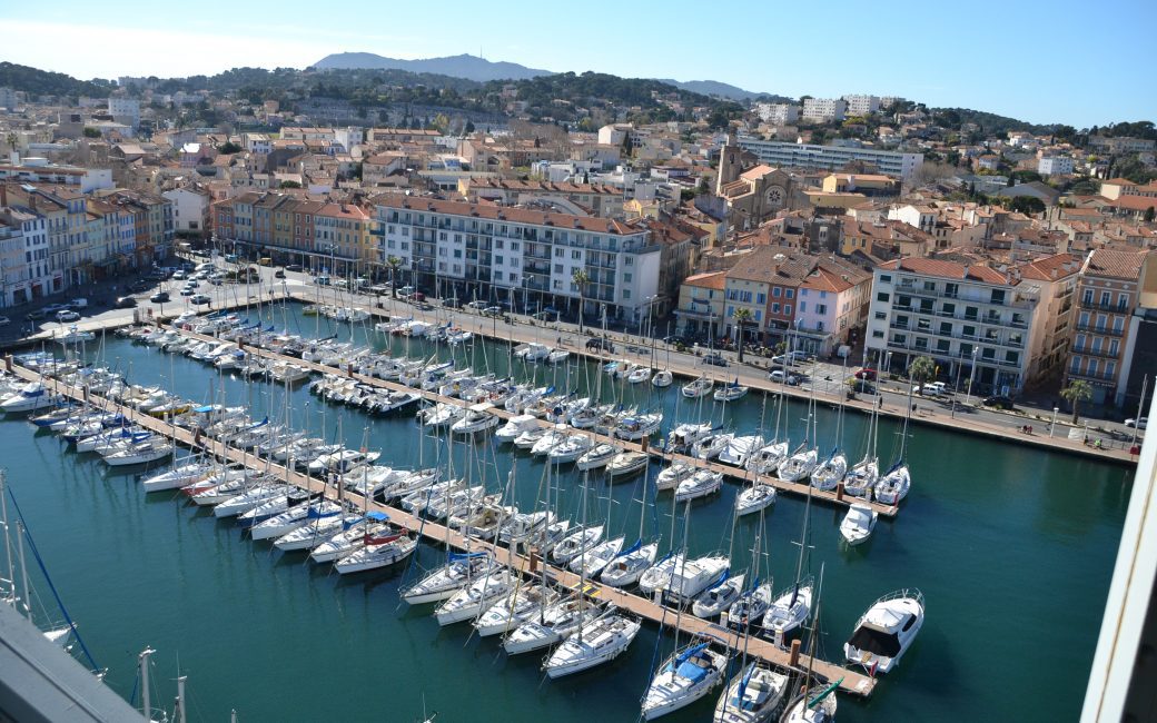 Port de La Seyne sur Mer - De Cyril-83 - Opera propia, CC BY-SA 4.0, https://commons.wikimedia.org/w/index.php?curid=47780480