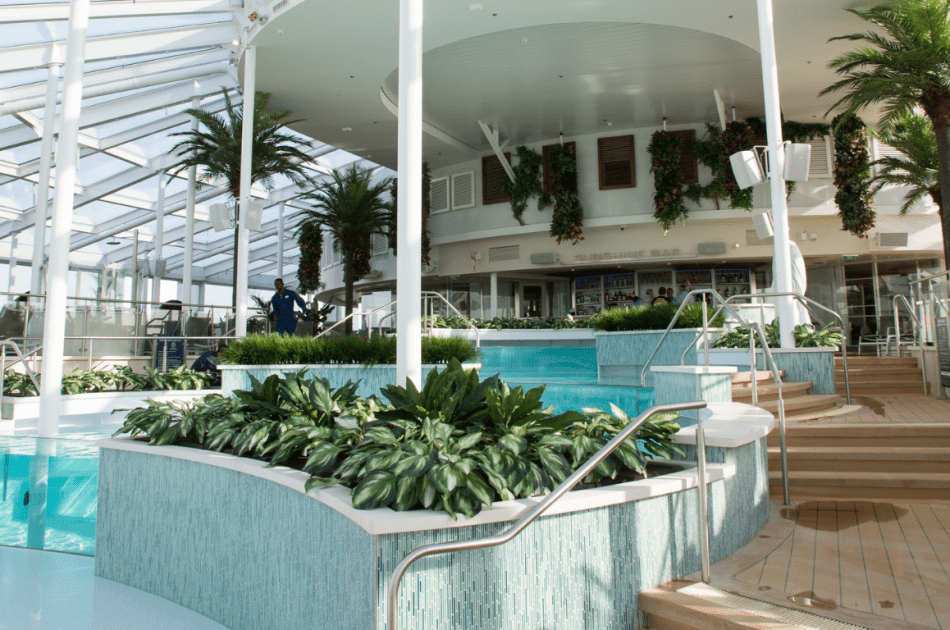 Quantum of the Seas adults only foto Royal Caribbean press Center Quantum of the Seas adults only foto Royal Caribbean press Center