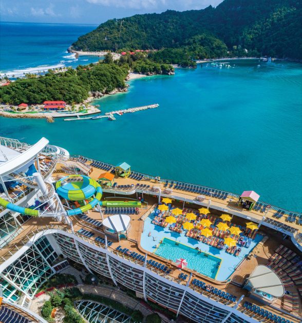 Oasis of the Seas upper deck foto Royal Caribbean Press Center Oasis of the Seas upper deck foto Royal Caribbean Press Center