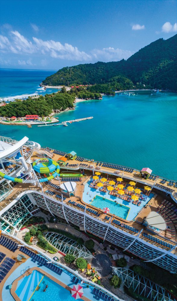 Oasis of the Seas upper deck foto Royal Caribbean Press Center