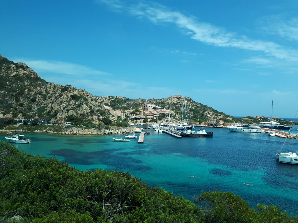 crociera nel Mediterraneo con sosta all’arcipelago della Maddalena in Sardegna