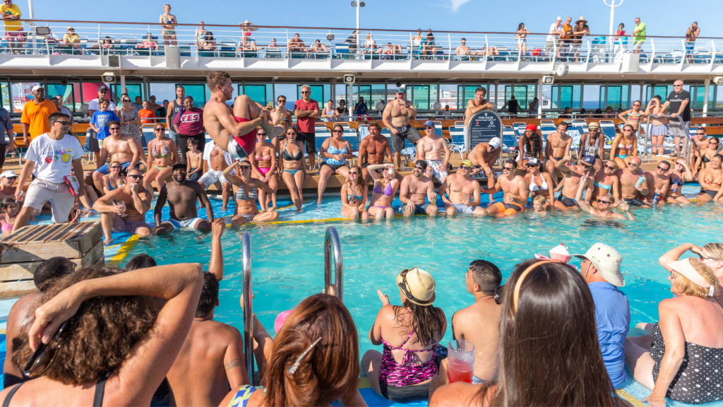 lido deck festa crociera navigazione