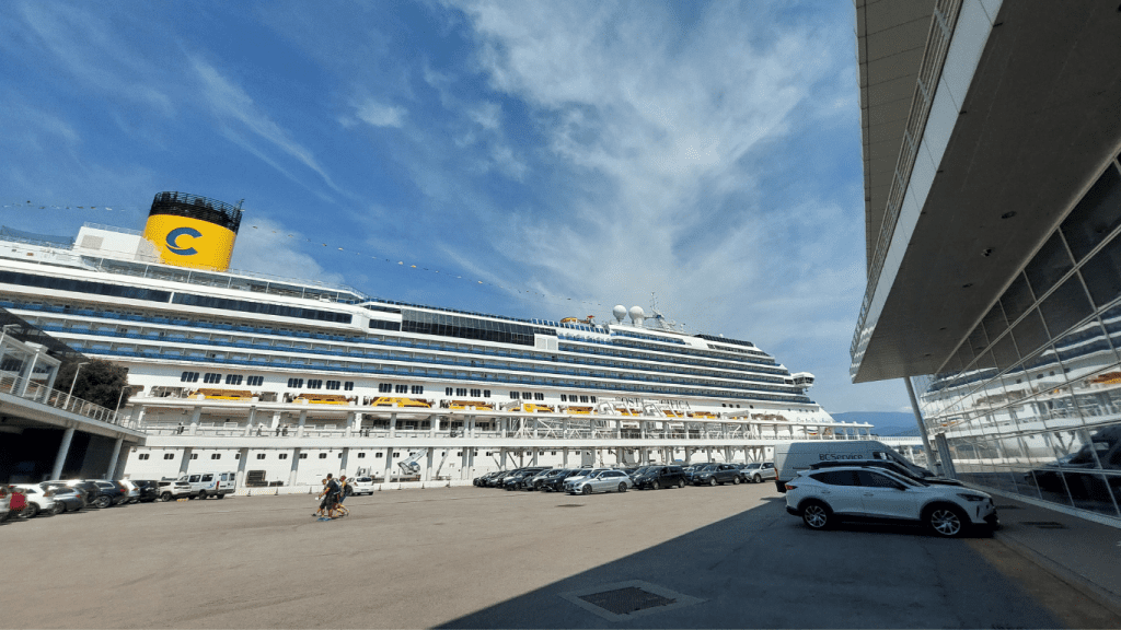 Nave Costa Pacifica